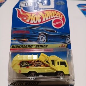 Hot Wheels Biohazard Series Waste Truck - Yellow